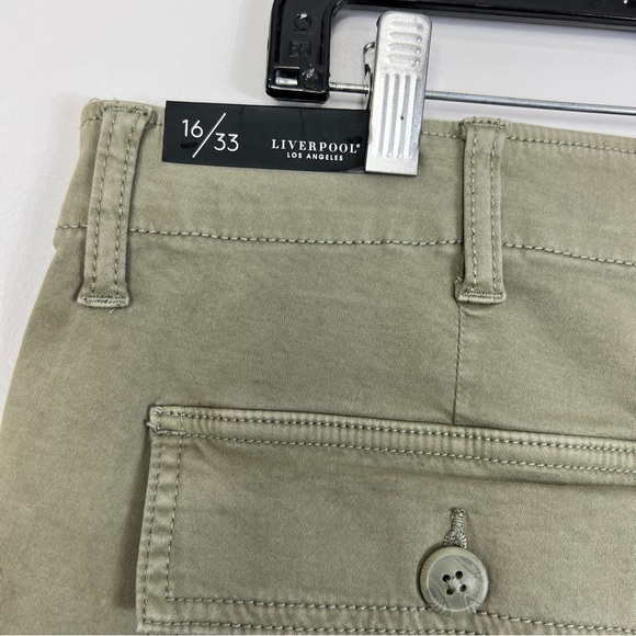 Liverpool Los Angles Navy Green Utility Short with Flap Pockets women size 16 - Picture 11 of 11